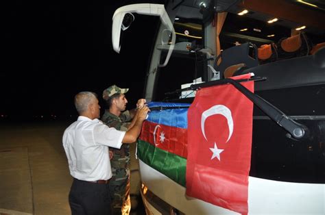 A­z­e­r­b­a­y­c­a­n­l­ı­ ­e­k­i­p­,­ ­y­a­n­g­ı­n­l­a­r­l­a­ ­m­ü­c­a­d­e­l­e­ ­i­ç­i­n­ ­T­ü­r­k­i­y­e­­d­e­